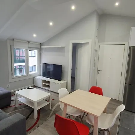 Apartamento ático Merced. Tranquilo Y Bien Situado *