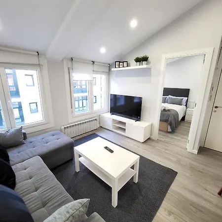 Apartamento ático Merced. Tranquilo Y Bien Situado *