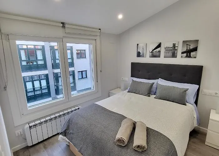 Atico Merced. Tranquilo Y Bien Situado א-קורוניה