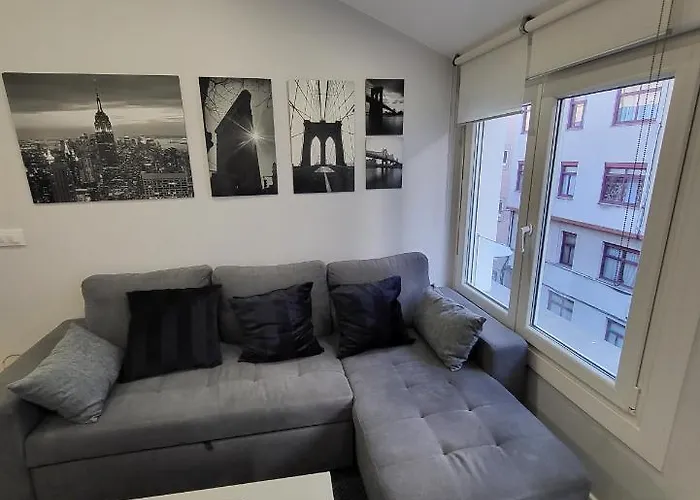 Atico Merced. Tranquilo Y Bien Situado * א-קורוניה