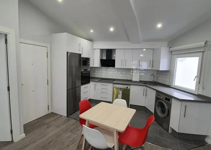 Atico Merced. Tranquilo Y Bien Situado Apartment *